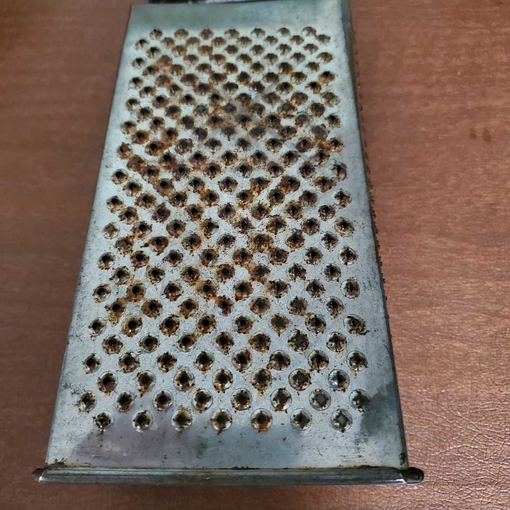 Vintage bromco 4 sided grater with handle - Picture 4 of 4